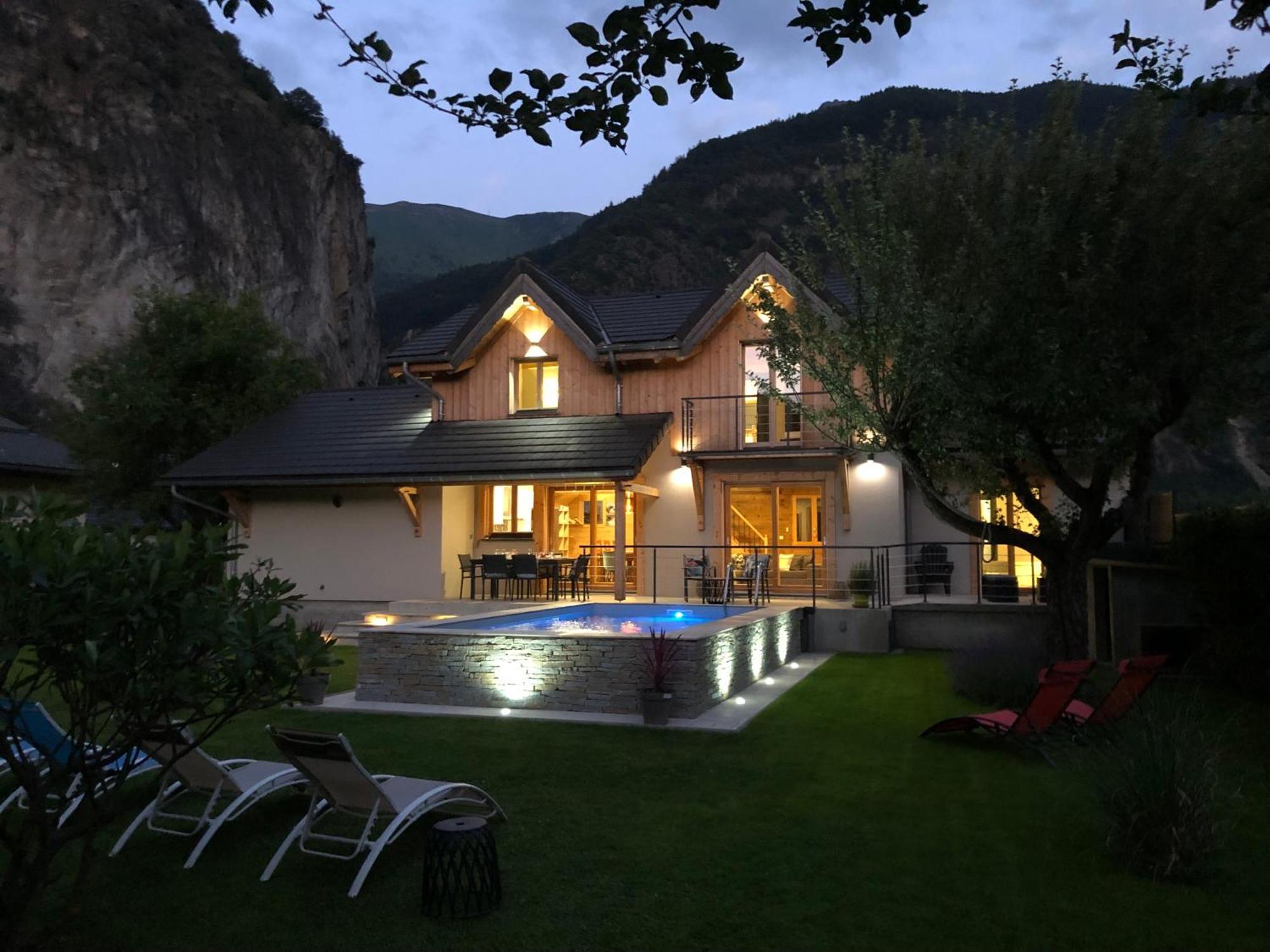 Chalet Barbara With Swimming Pool In The Heart Of Oisans Le Bourg-dʼOisans Exterior foto